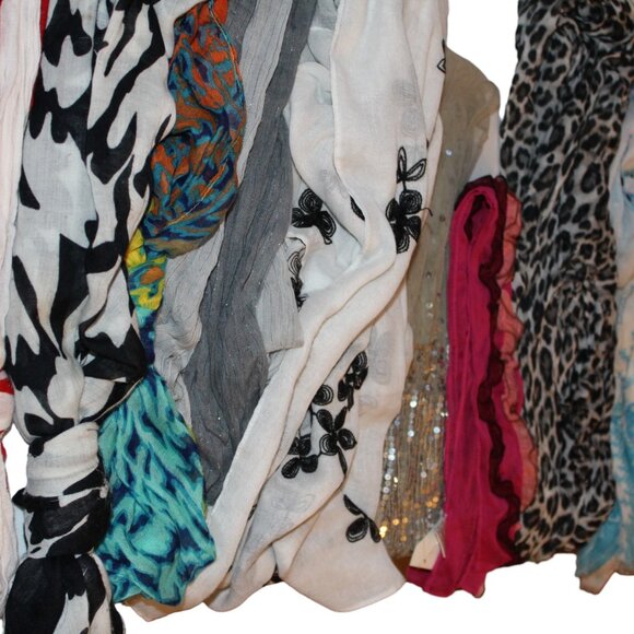 Assorted Accessories - Scarf Lot - NWT's, EUC and Used - 10 COLORFUL FUN SCARFS SCARVES